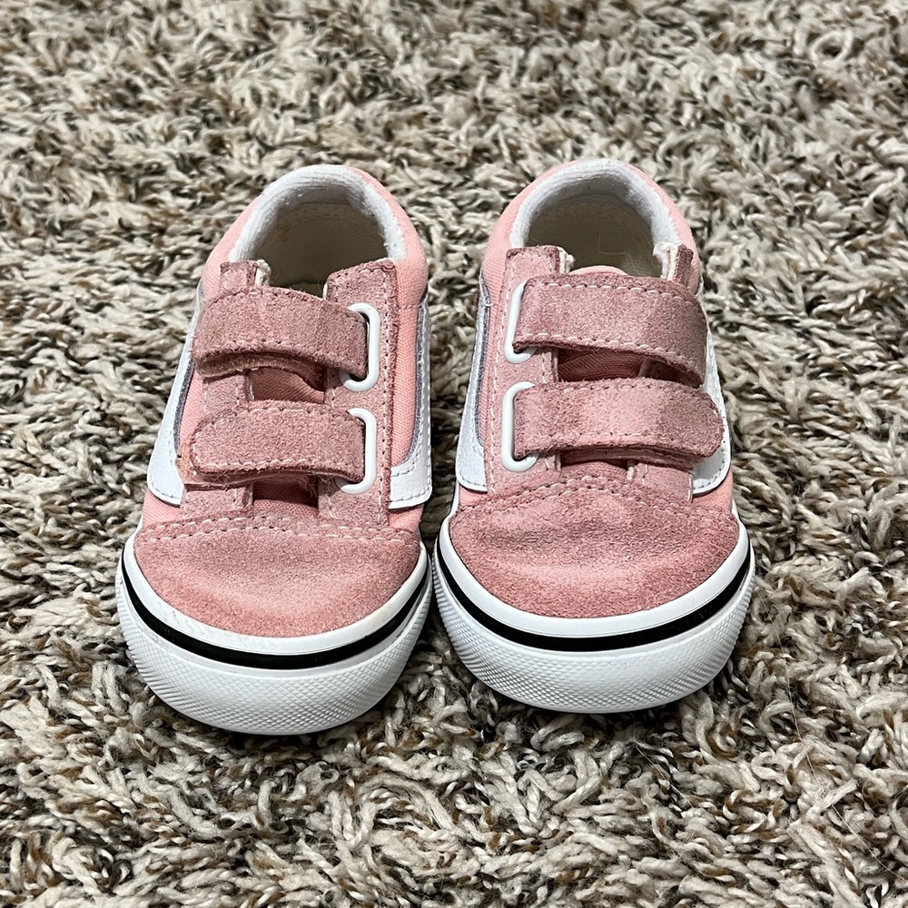 Vans - Toddler Light Pink Old Skool V Shoe - Sz 6